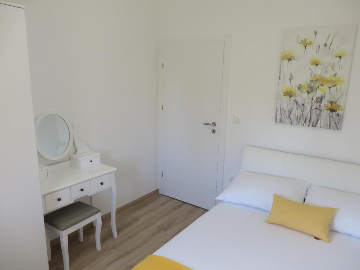 M&L Holliday Home Biograd Na Moru Extérieur photo