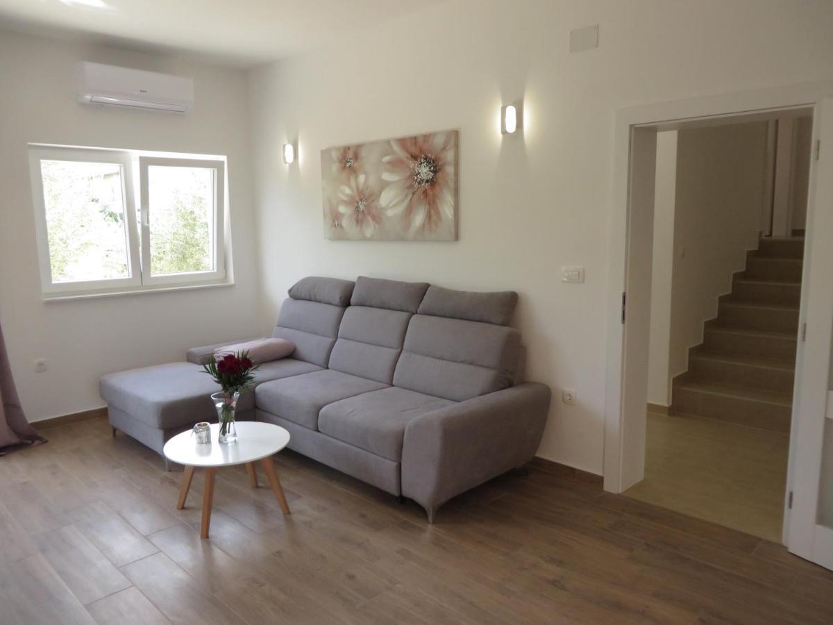 M&L Holliday Home Biograd Na Moru Extérieur photo