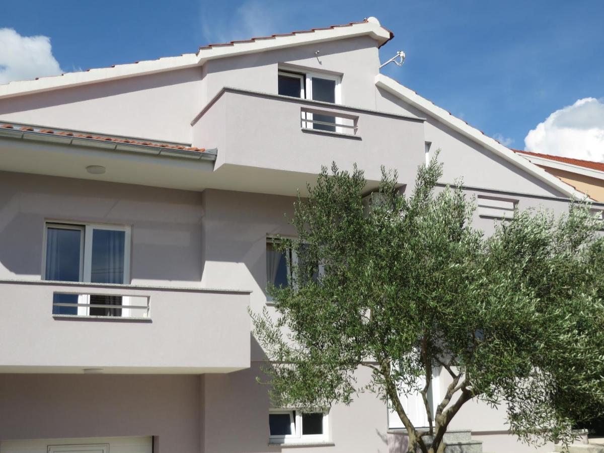 M&L Holliday Home Biograd Na Moru Extérieur photo
