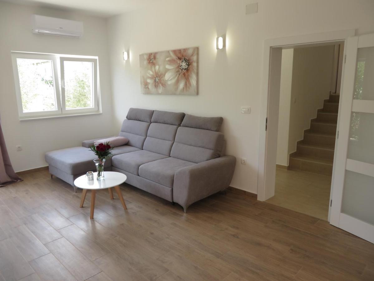 M&L Holliday Home Biograd Na Moru Extérieur photo