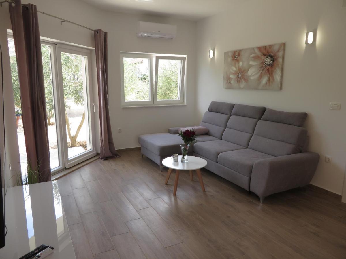 M&L Holliday Home Biograd Na Moru Extérieur photo