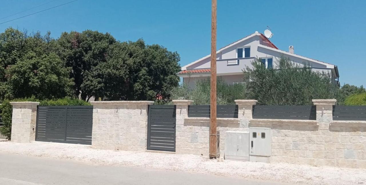 M&L Holliday Home Biograd Na Moru Extérieur photo